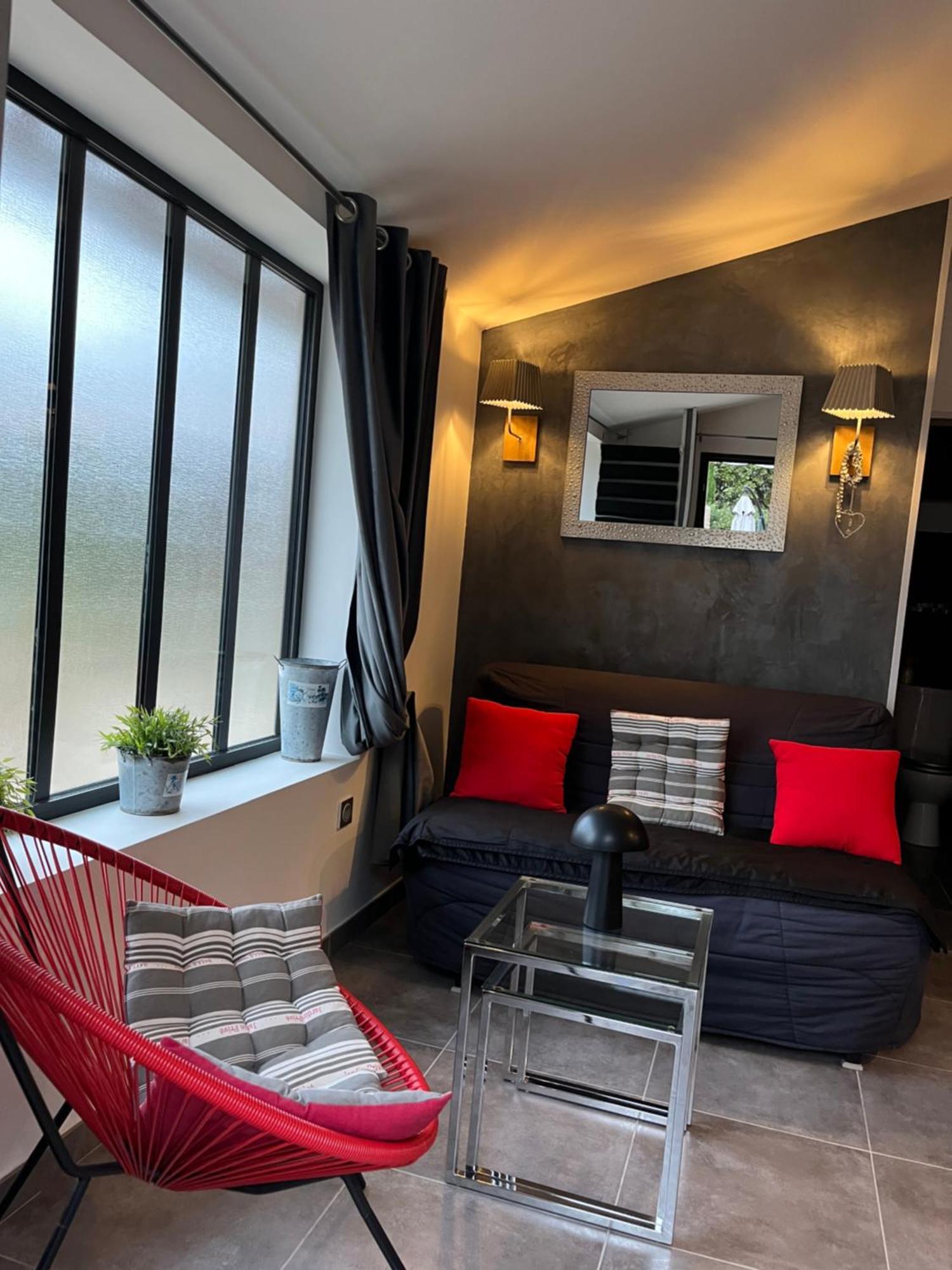 L'Amanderaie Piscine Privee A Cote De Lourmarin Luberon Appartement Cadenet Buitenkant foto